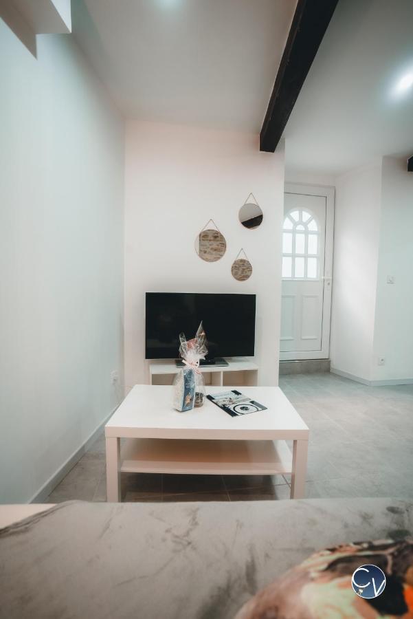 Appartement Neuf Et Moderne Dans Le Centre Ville Bagnols-sur-Ceze Exterior photo
